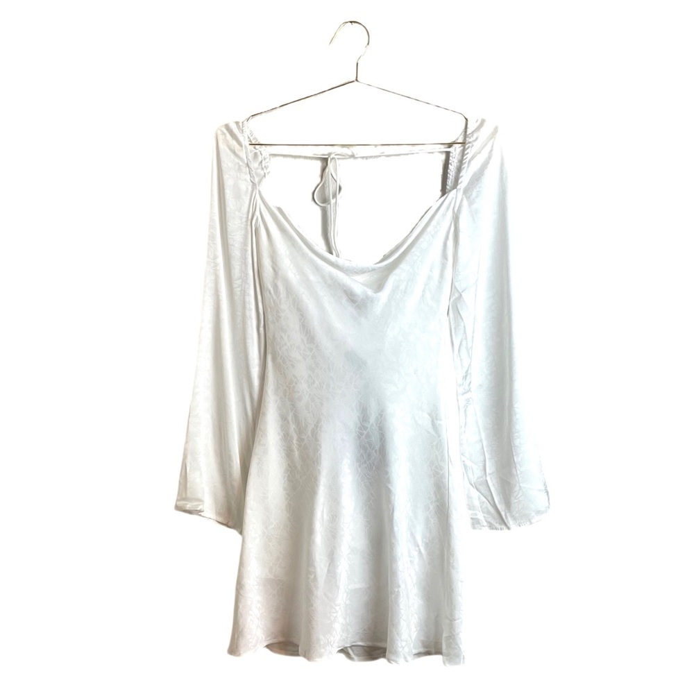 NWT White Fox • White Silky Tie-back Minidress Size M Pit to Pit: 17 1/2”.